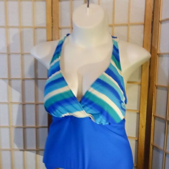 Catalina 2X One Piece Swimsuit - Picture 1 of 9